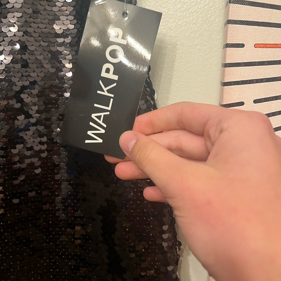 Walk Pop sequin skirt - Picture 3 of 7